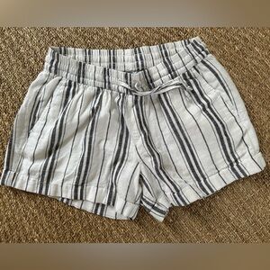 Old Navy Black and White Striped Linen Shorts